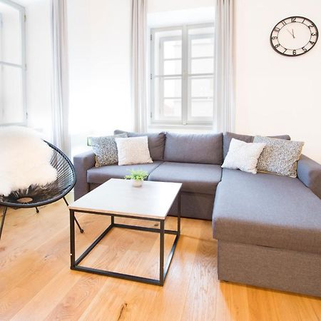 U Zlate Hvezdy Apatman Blumentritt Apartment ลิโตเมริเซ ภายนอก รูปภาพ
