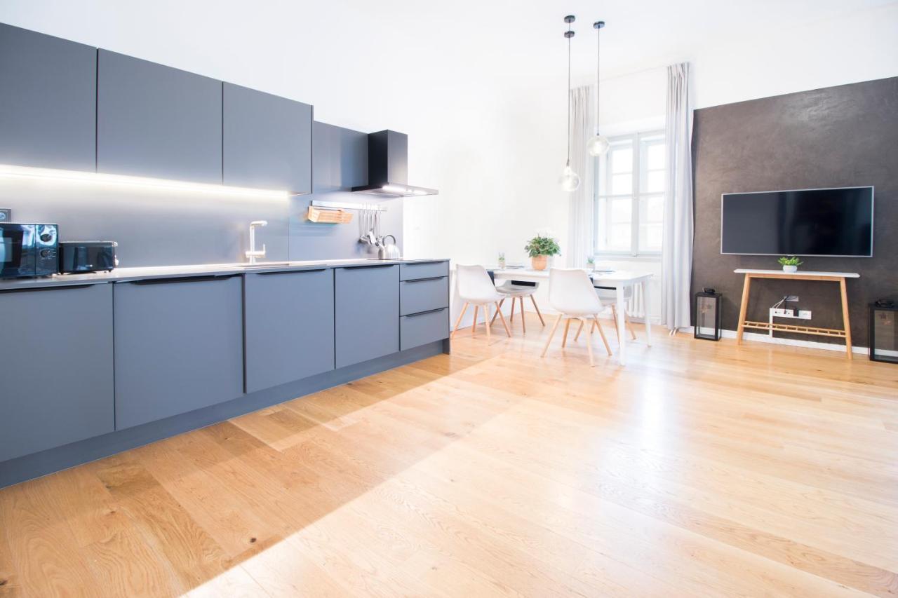 U Zlate Hvezdy Apatman Blumentritt Apartment ลิโตเมริเซ ภายนอก รูปภาพ